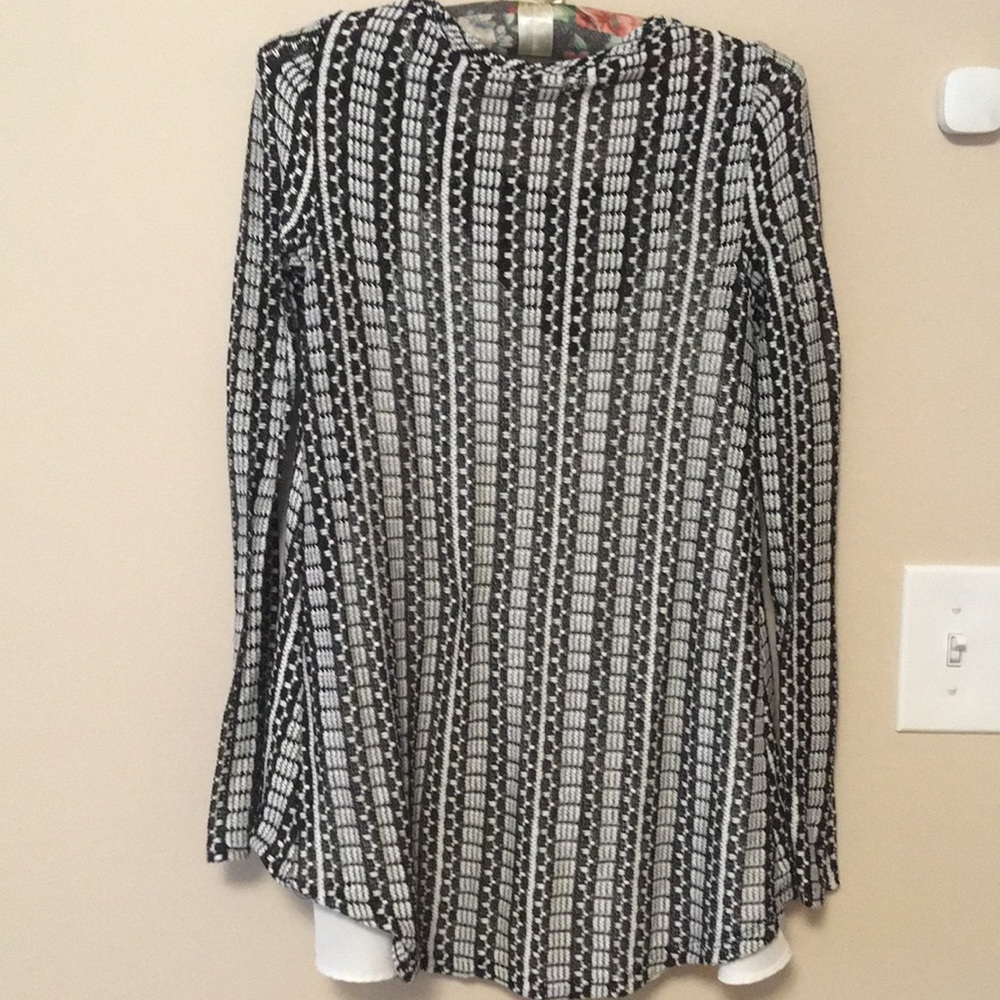 Tunic length top - Picture 3 of 3